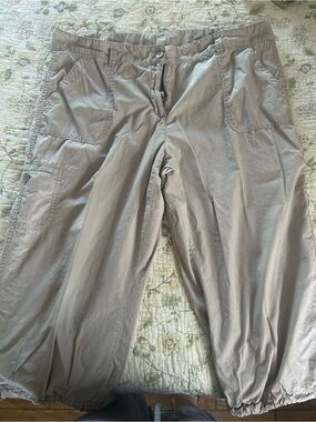 LOFT Light Khaki Women's Cargo Capris with Elastic drawstring